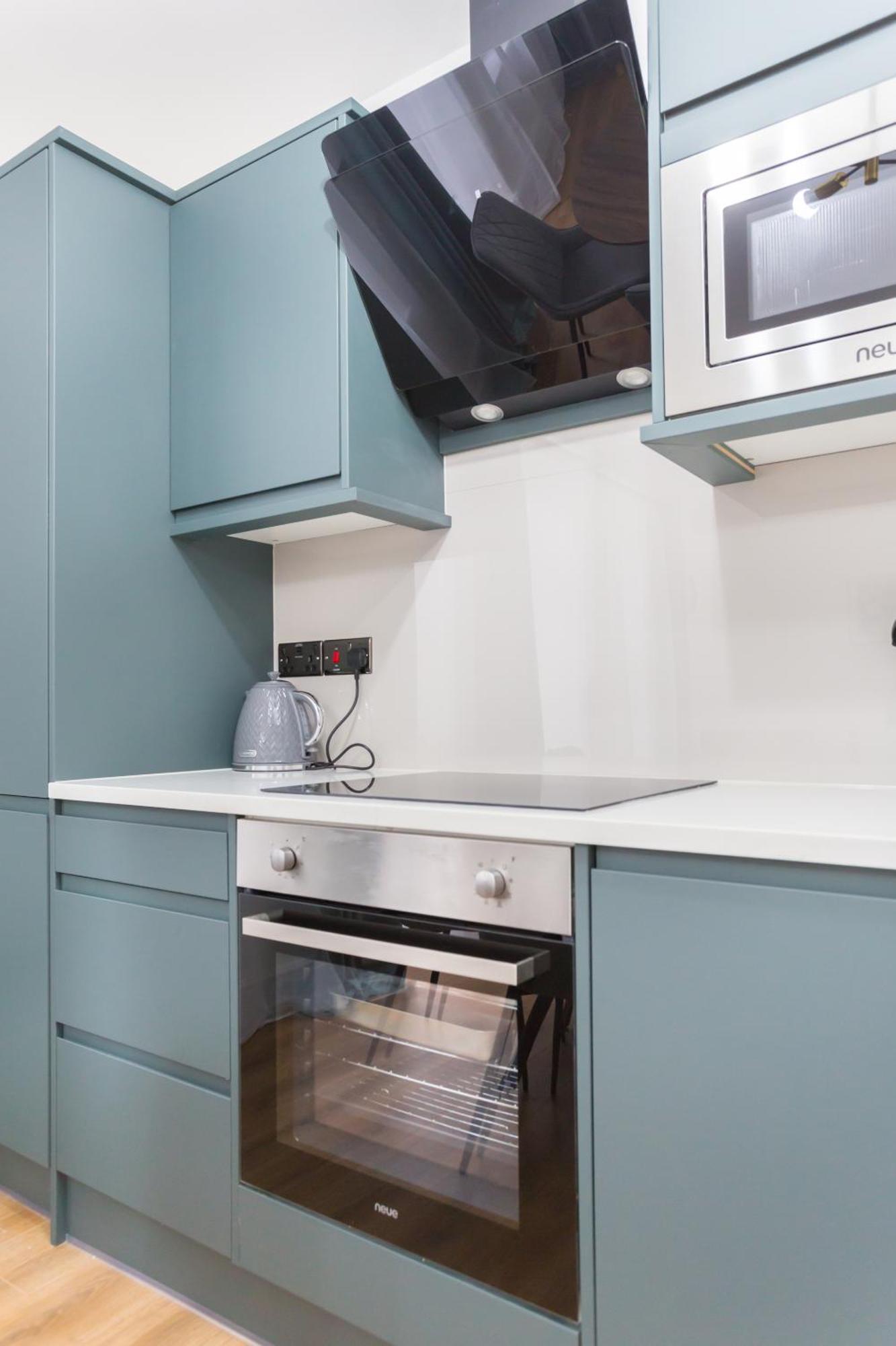City Centre One Bedroom Apartment Next To Station, Newly Renovated London Luaran gambar