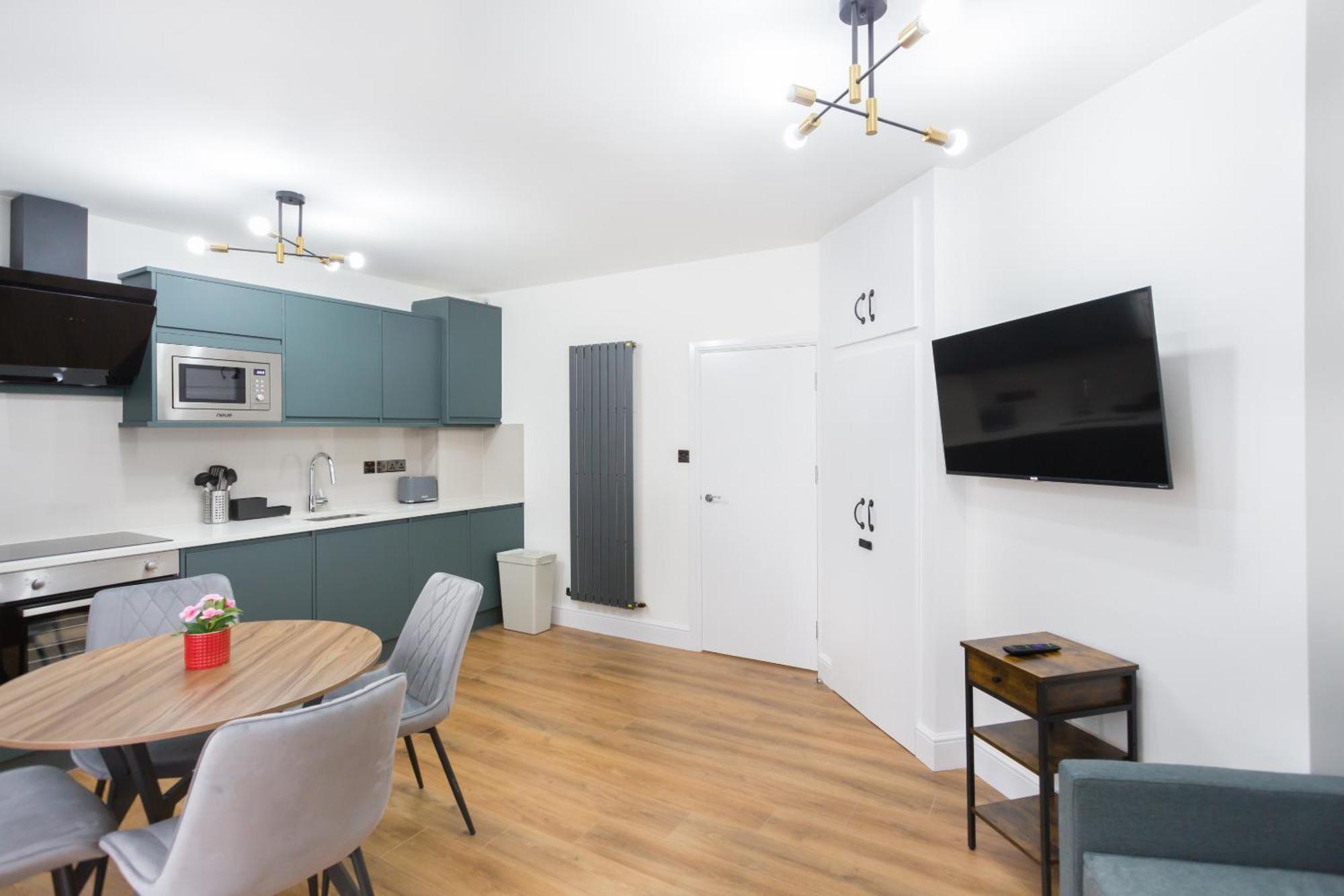 City Centre One Bedroom Apartment Next To Station, Newly Renovated London Luaran gambar